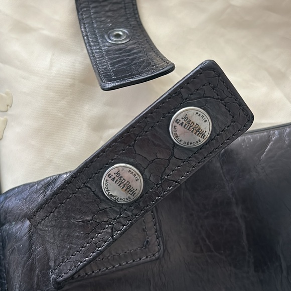Very rare beautiful vintage cross body JEAN PAUL GAULTIER black leather - Picture 7 of 13